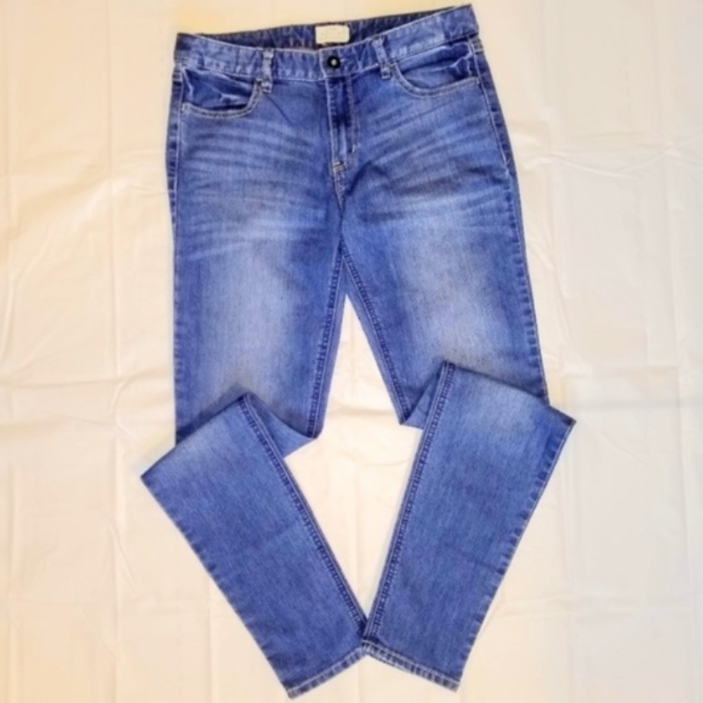 NWOT Boutique Imported Mid Rise Slim Taper Jeans